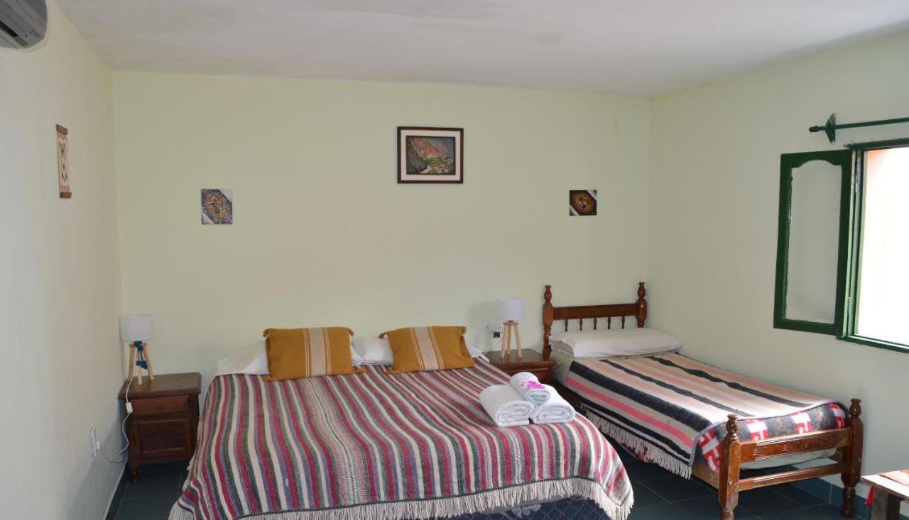 Hostal Milmahuasi Iruya Esterno foto